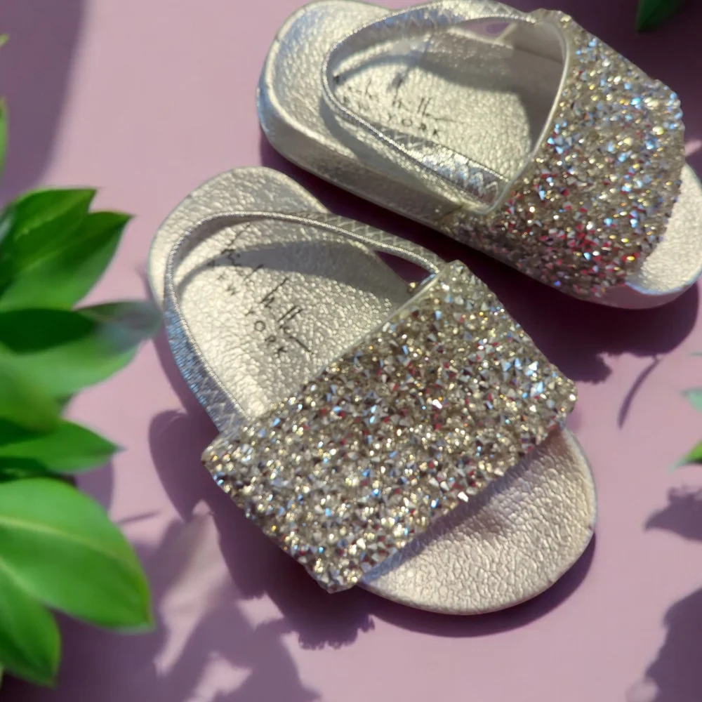 NWT Nicole Miller baby Sparkly Silver Kids Sandals size 4